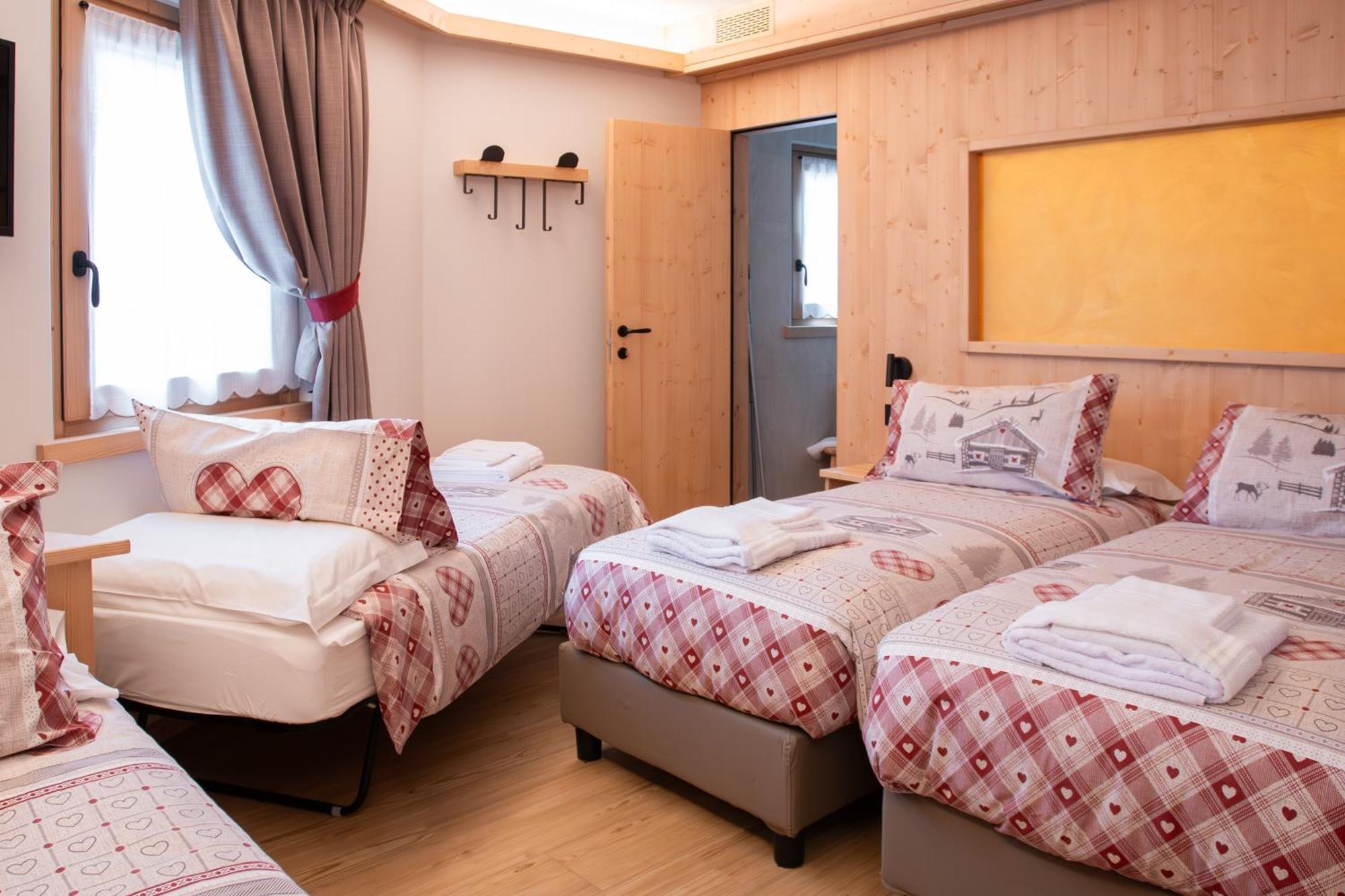 Chalet Al Tabia Bormio Exteriör bild